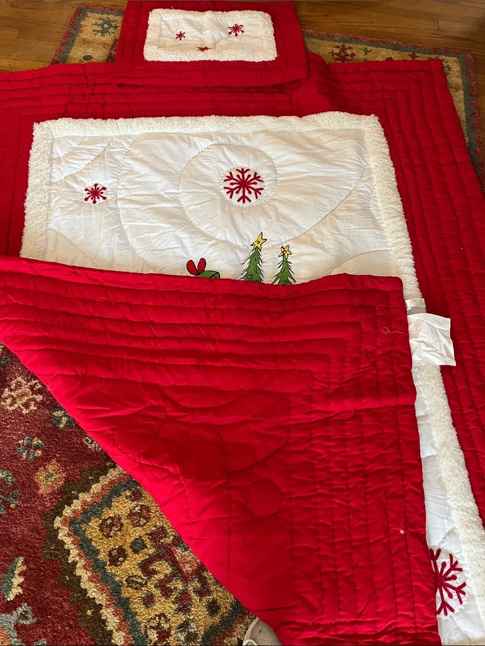 Dr. Seuss Grinch Red and White Holiday Twin Comforter/Sham Cotton EUC! 2 Sets!